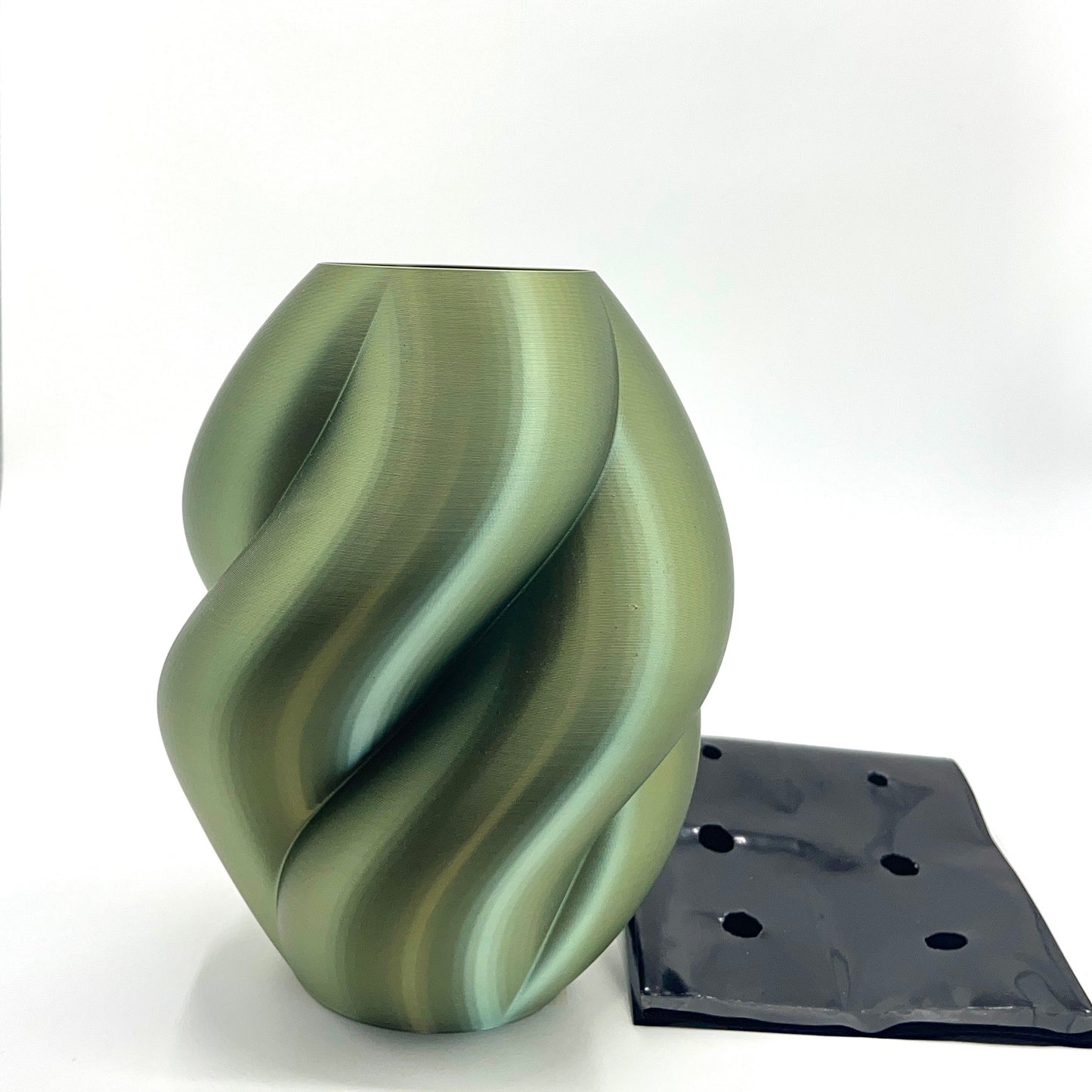 Wahari Vase Metallic Green