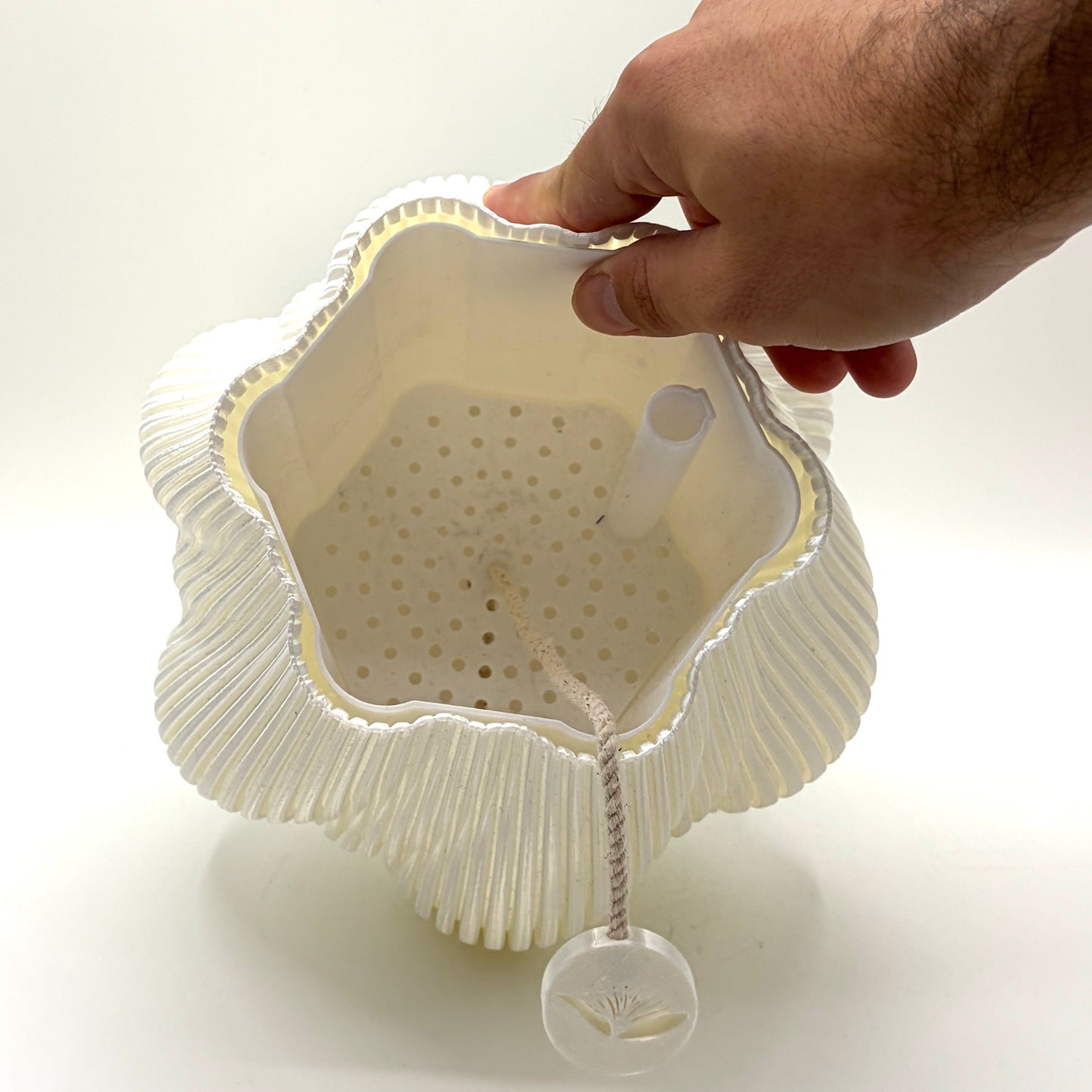 Wake Self-watering Vase Pearl White Large