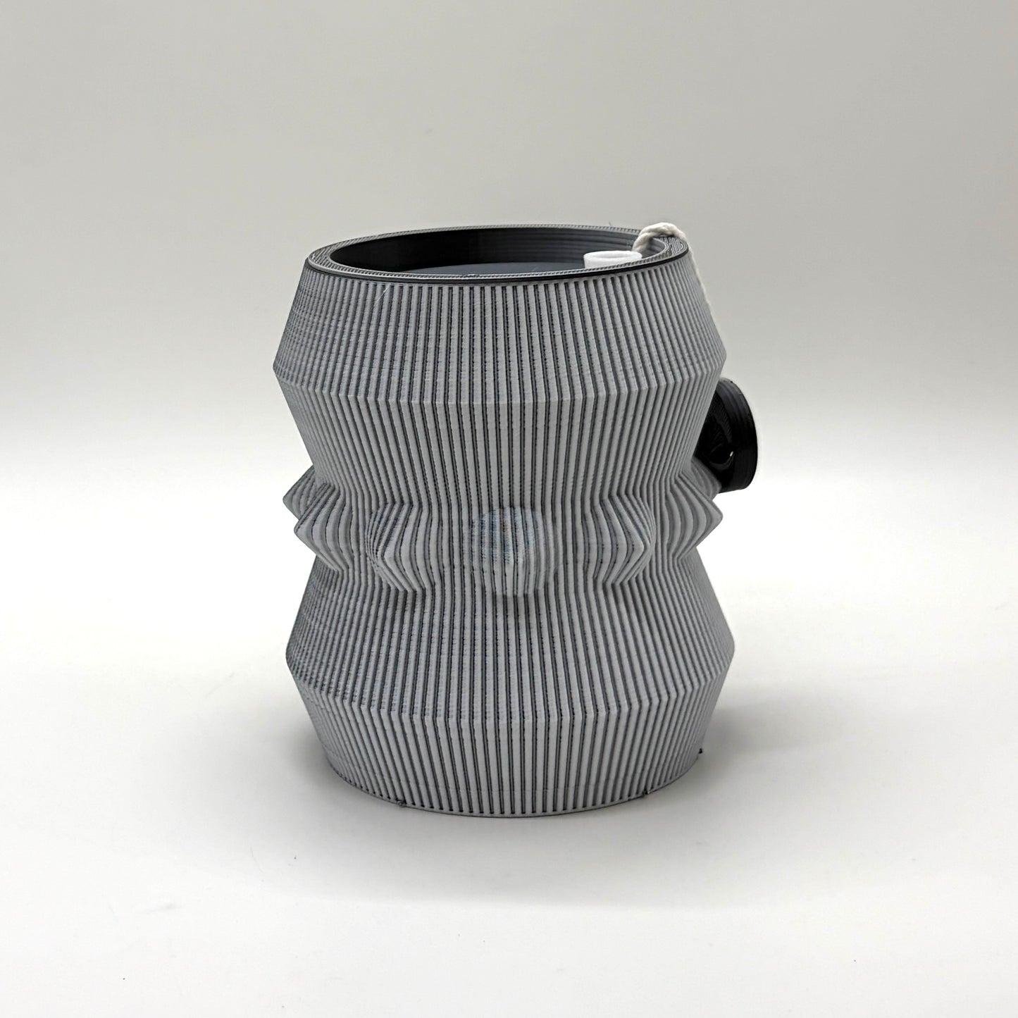 Yayo Self-Watering Vase Black & White Medium