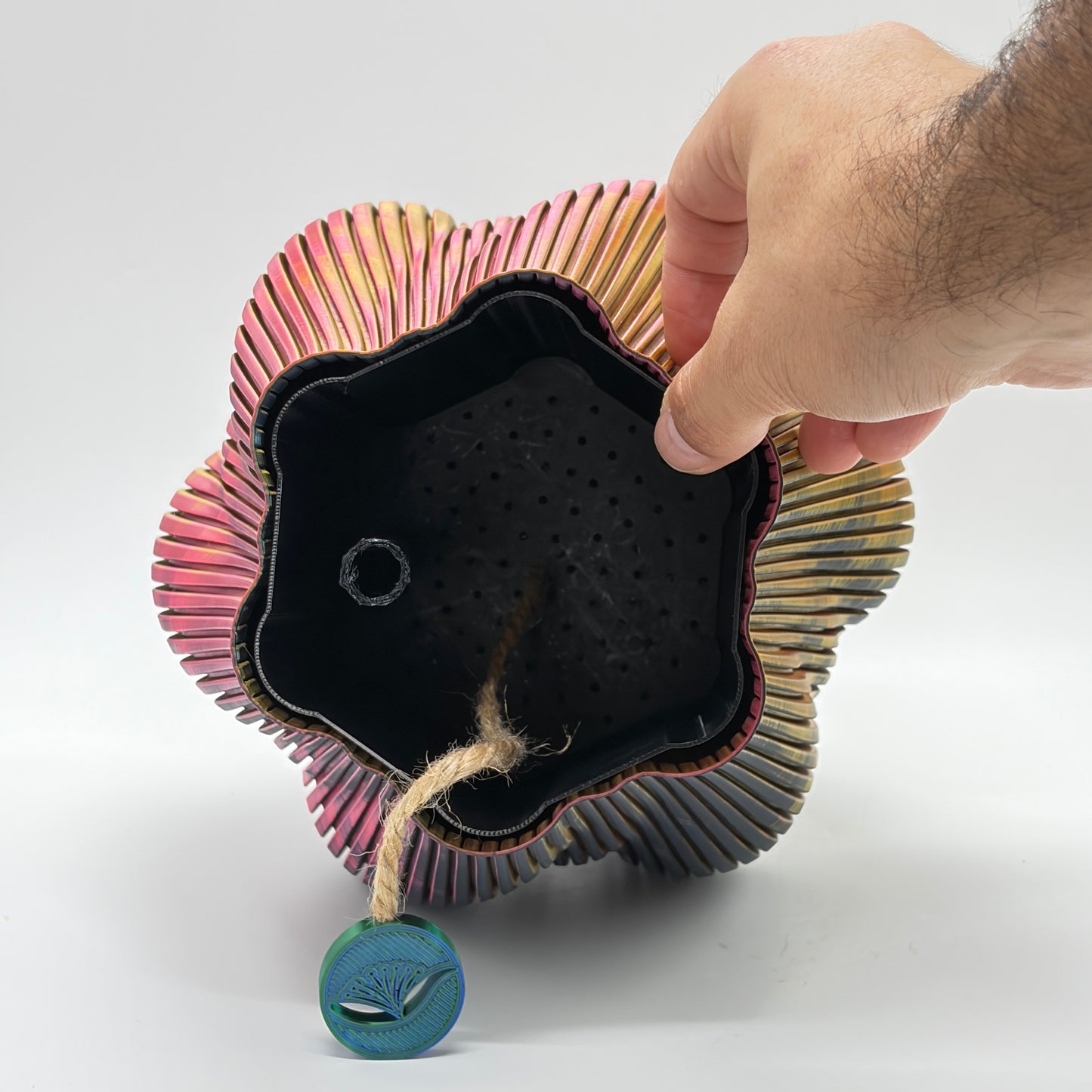 Wake Self-watering Vase Pink, black & gold Large